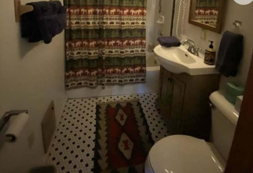 Journeys End Lodging Cabins