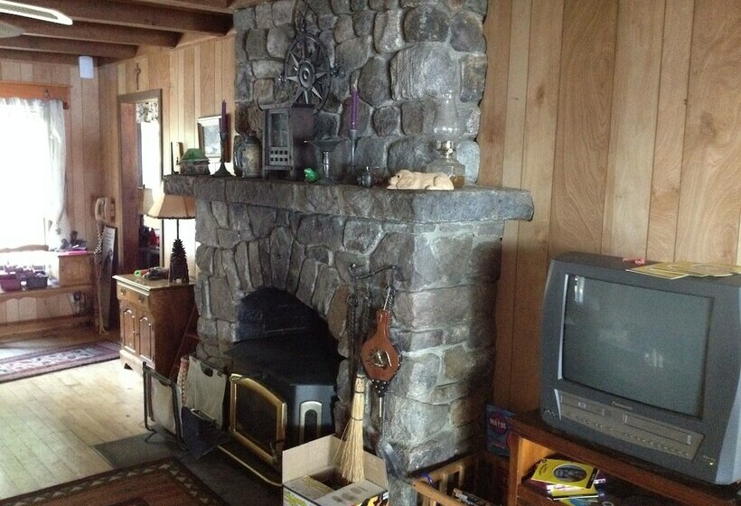 Journeys End Lodging Cabins