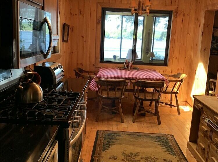 Journeys End Lodging Cabins