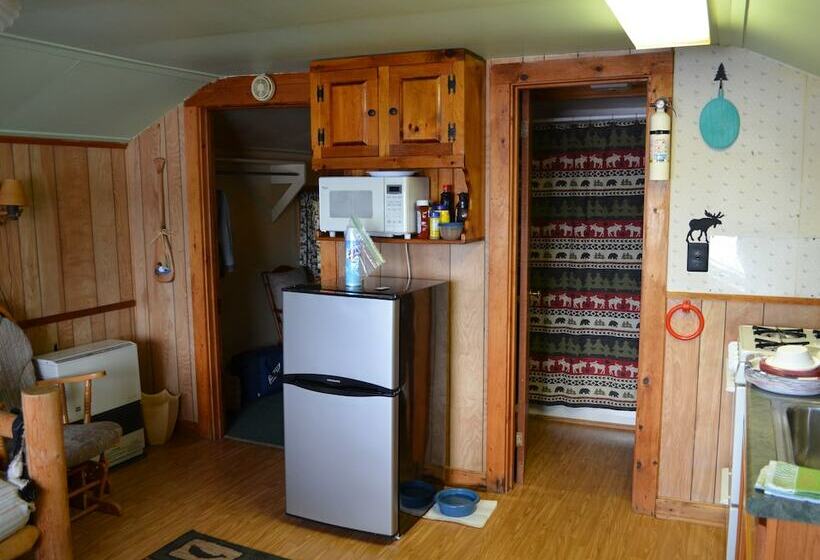 Journeys End Lodging Cabins