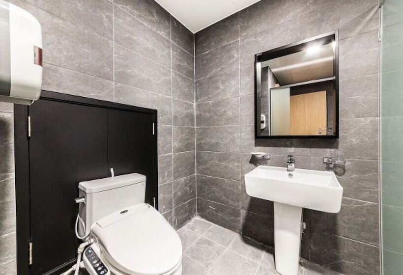 فندق على الطريق Geumjeong Band