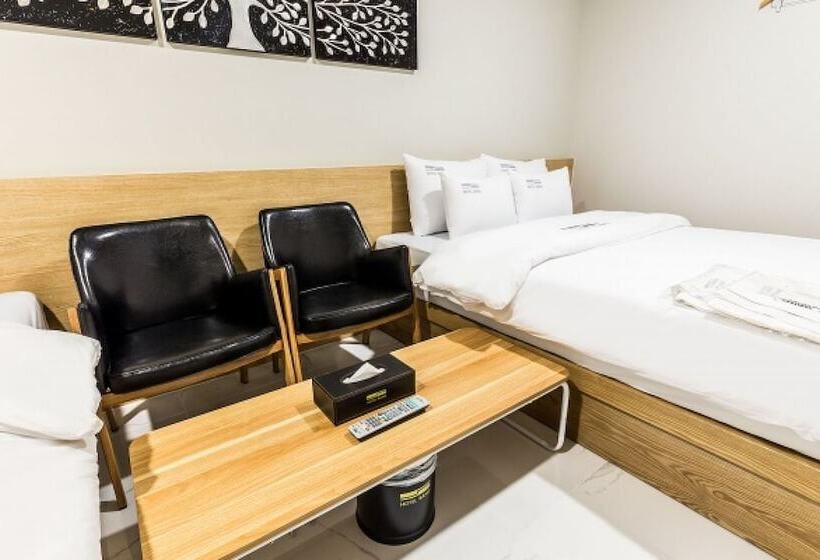 فندق على الطريق Geumjeong Band