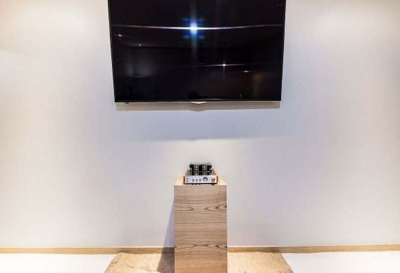 فندق على الطريق Geumjeong Band