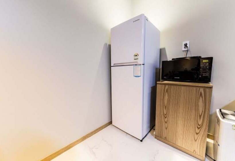 فندق على الطريق Geumjeong Band