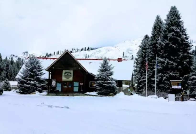 Southfork Lodge Cabin 3