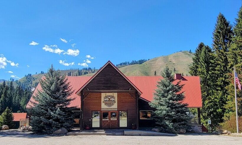 Southfork Lodge Cabin 3
