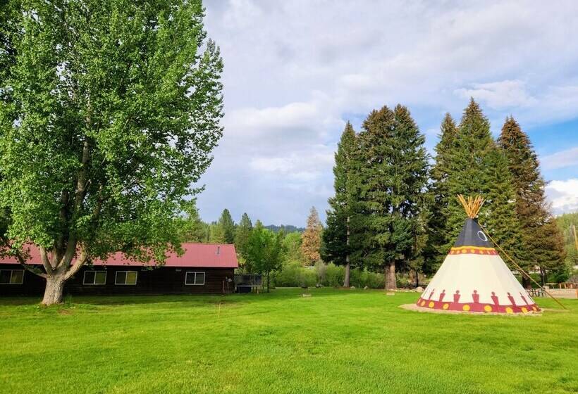 Southfork Lodge Cabin 3