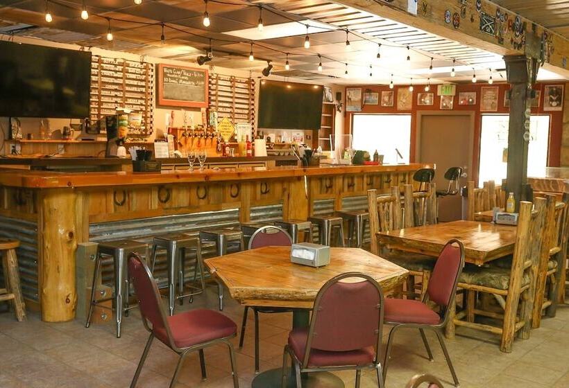 Southfork Lodge Cabin 3