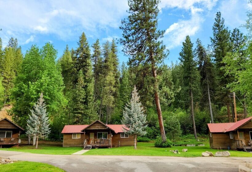 Southfork Lodge Cabin 3