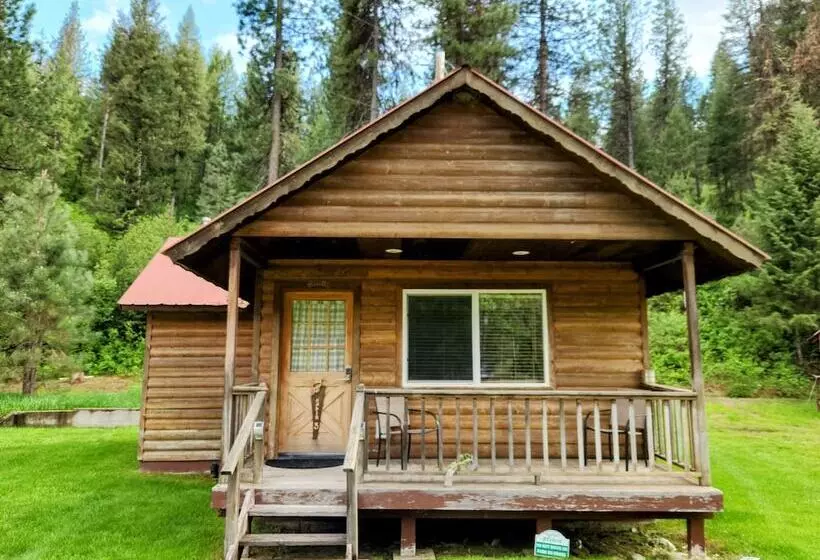 Southfork Lodge Cabin 3