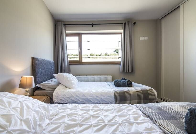 The Beacon   3 Bed   Ludchurch