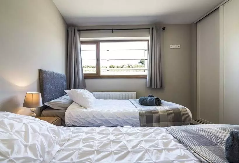 The Beacon   3 Bed   Ludchurch