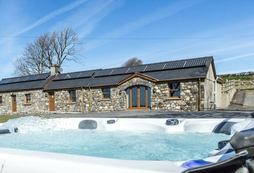 The Beacon   3 Bed   Ludchurch