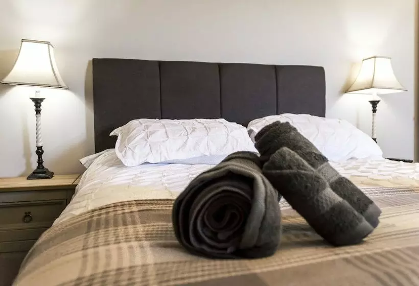 The Beacon   3 Bed   Ludchurch