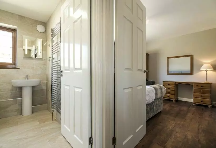 The Beacon   3 Bed   Ludchurch