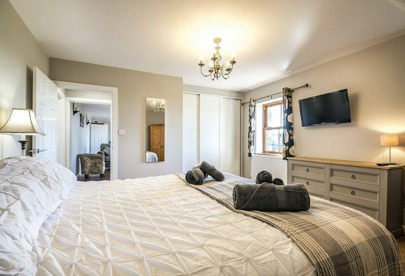 The Beacon   3 Bed   Ludchurch