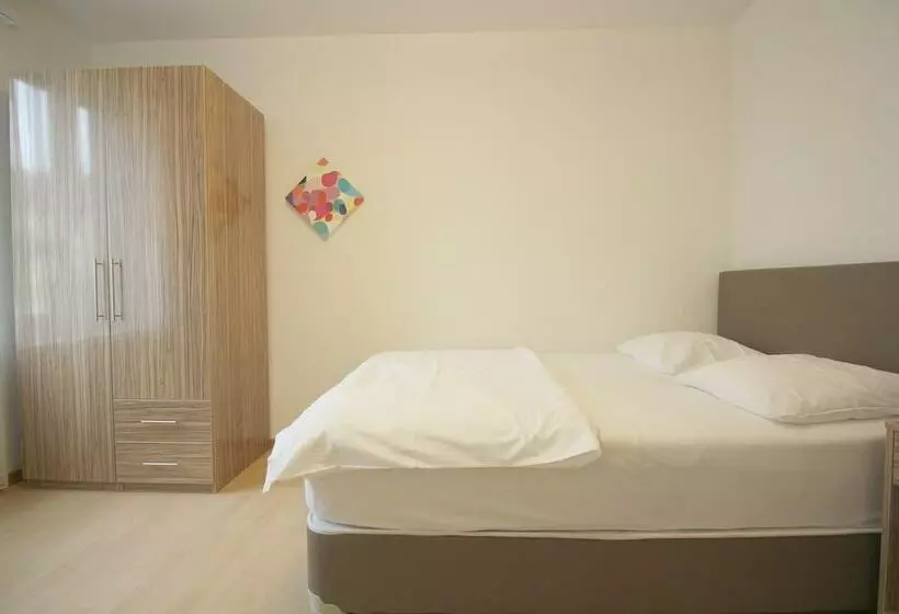 Apartments Swiss Star Aussersihl