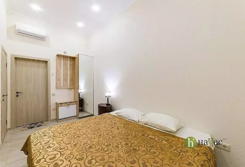 Hotelli Bolshoy 19 Mini