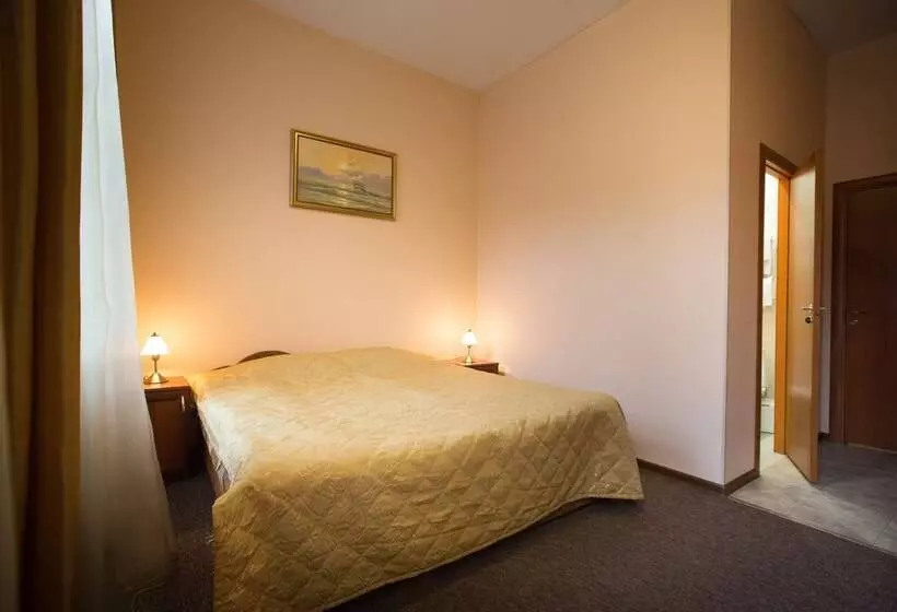 Hotelli Bolshoy 19 Mini