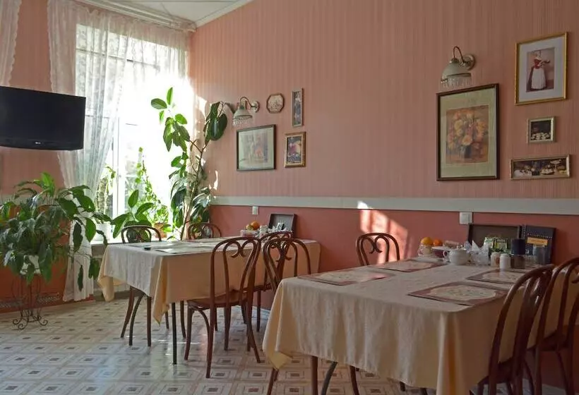 ホテル Comfort On Chekhova