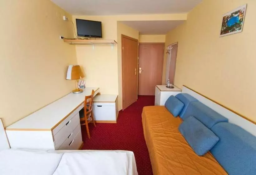 Отель Hostel Malinowski City