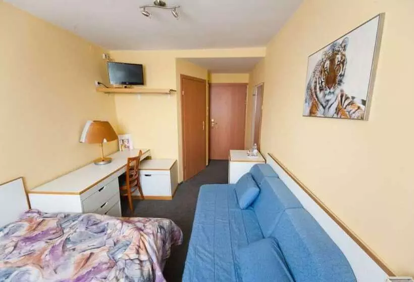 Отель Hostel Malinowski City