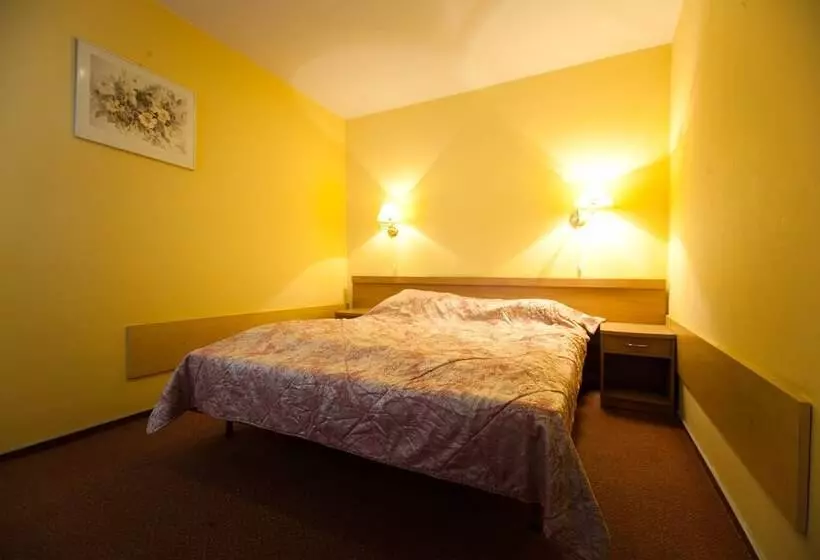 Отель Hostel Malinowski City