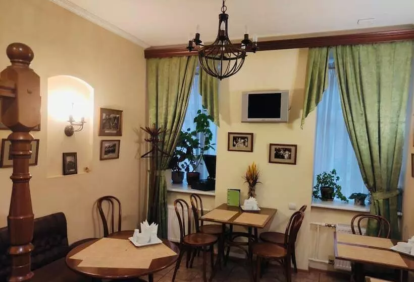 ホテル Kholstomer