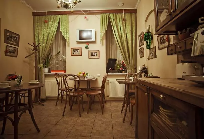 ホテル Kholstomer