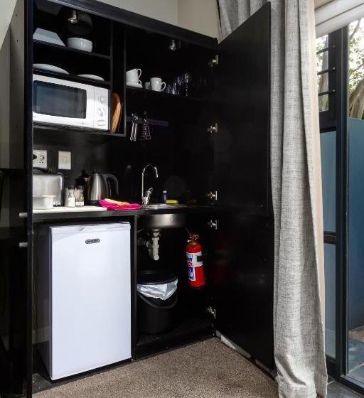 فندق Life & Leisure Boutique Guesthouse