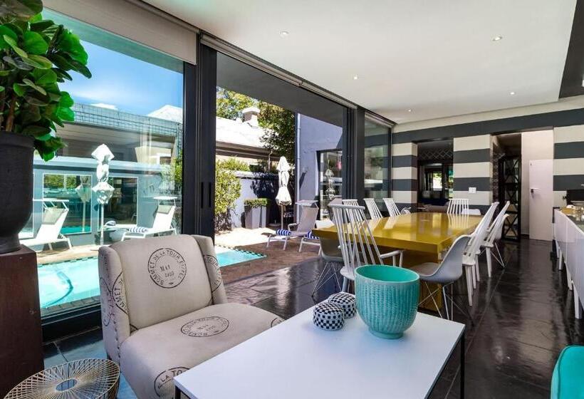 فندق Life & Leisure Boutique Guesthouse