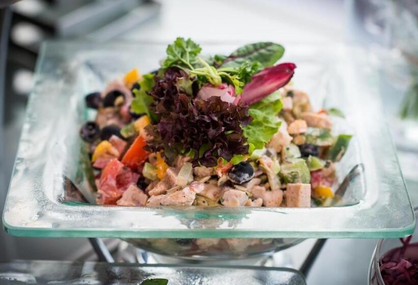 هتل Lord   Warsaw Airport