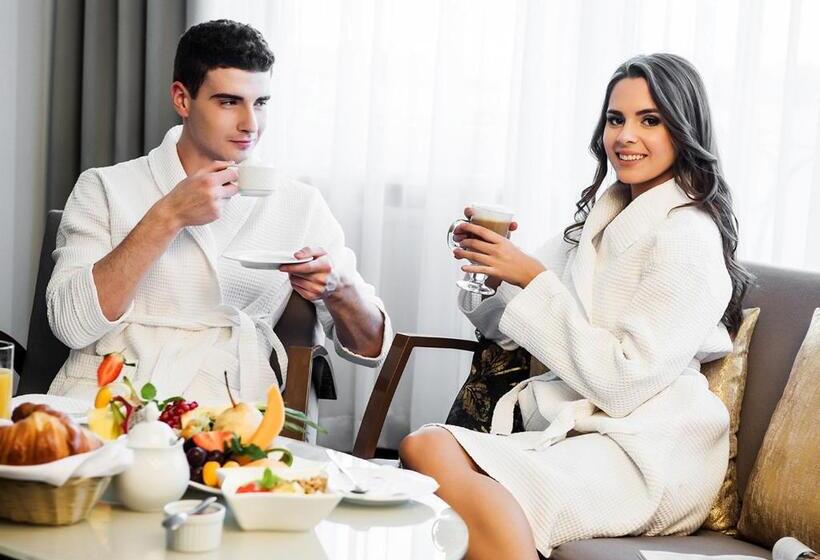 هتل Lord   Warsaw Airport