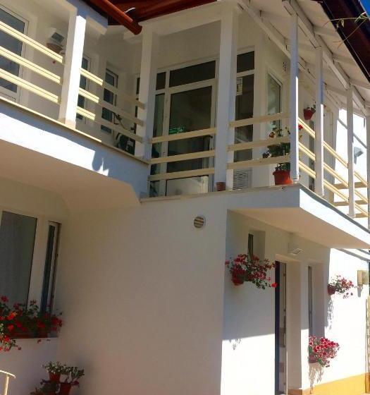 ホテル Suri Guesthouse