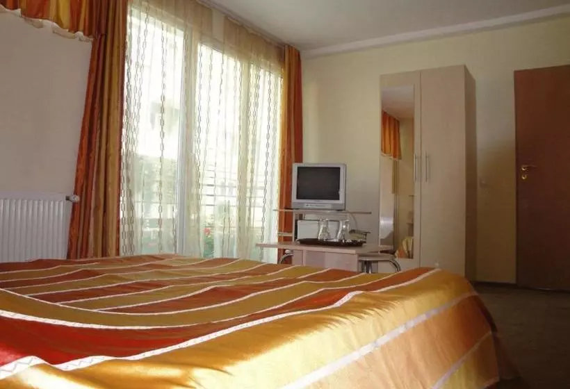 ホテル Suri Guesthouse