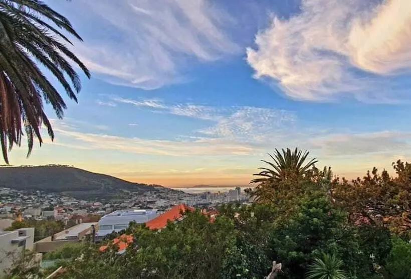 ホテル Redbourne Hilldrop Guesthouse B&b