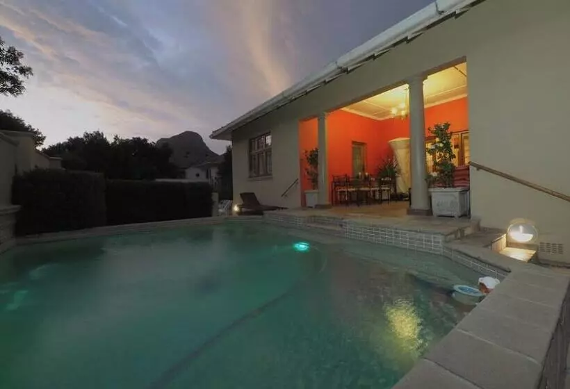 ホテル Redbourne Hilldrop Guesthouse B&b