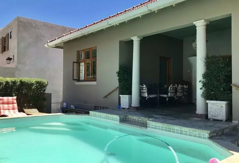 ホテル Redbourne Hilldrop Guesthouse B&b