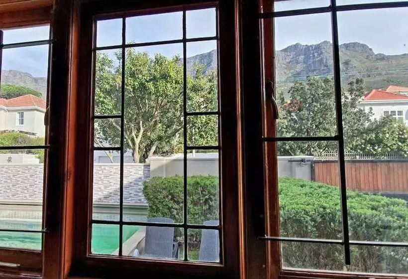 ホテル Redbourne Hilldrop Guesthouse B&b