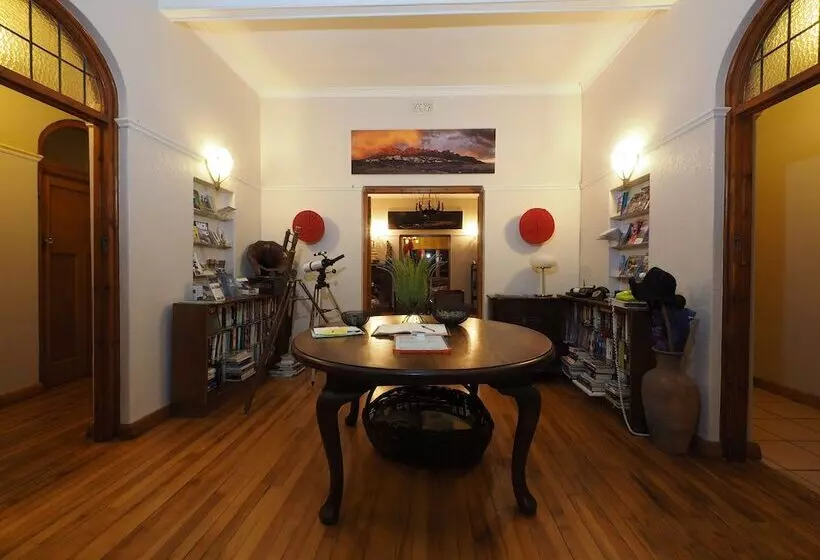 ホテル Redbourne Hilldrop Guesthouse B&b