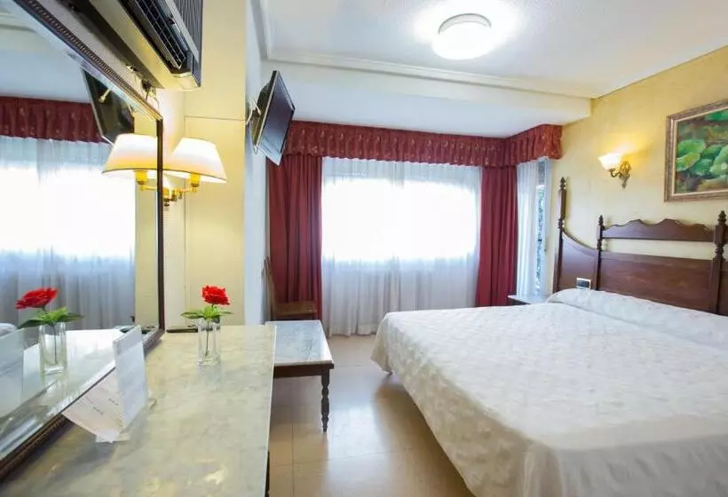 فندق Reyes Catolicos