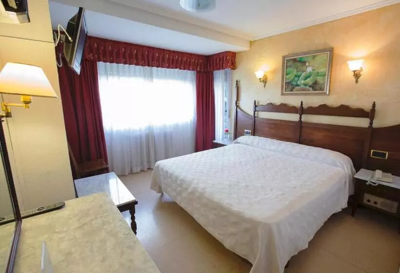 فندق Reyes Catolicos