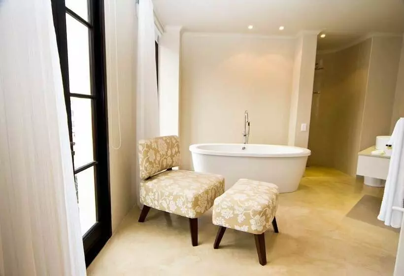 Hotelli Rouge On Rose Boutique