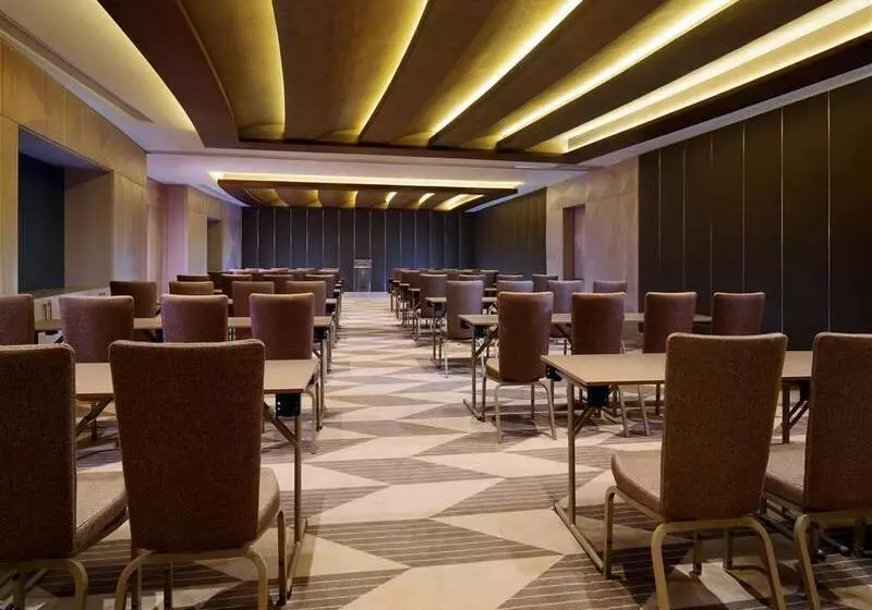 هتل Sheraton Grand Adana