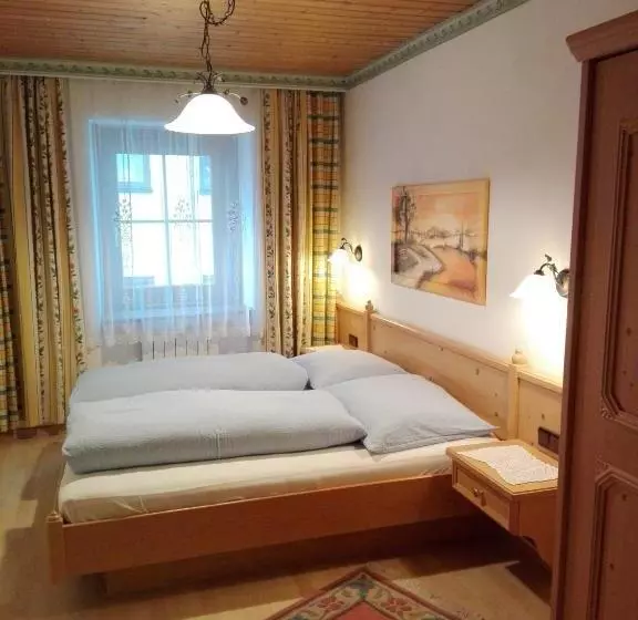 ペンション Haus Groder