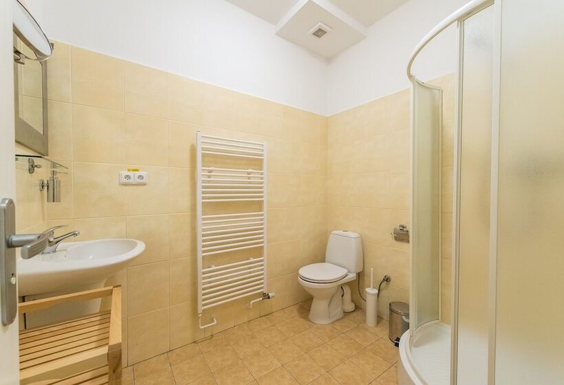 膳宿费 Penzion Zamecka Zahrada