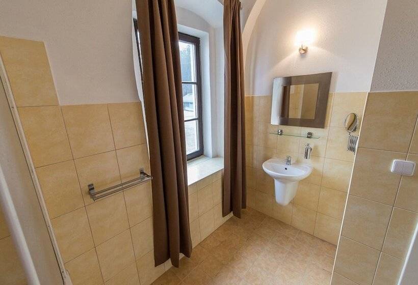 膳宿费 Penzion Zamecka Zahrada