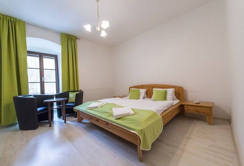 膳宿费 Penzion Zamecka Zahrada