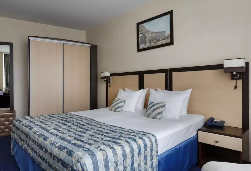 Statskij Sovetnik Hotel Zagorodnyy