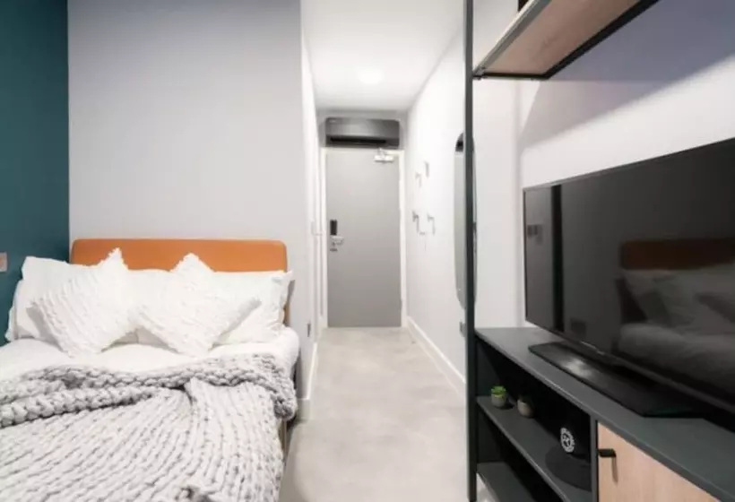 ユースホステル Comfortable Ensuite Rooms   Guildford   Campus Accommodation